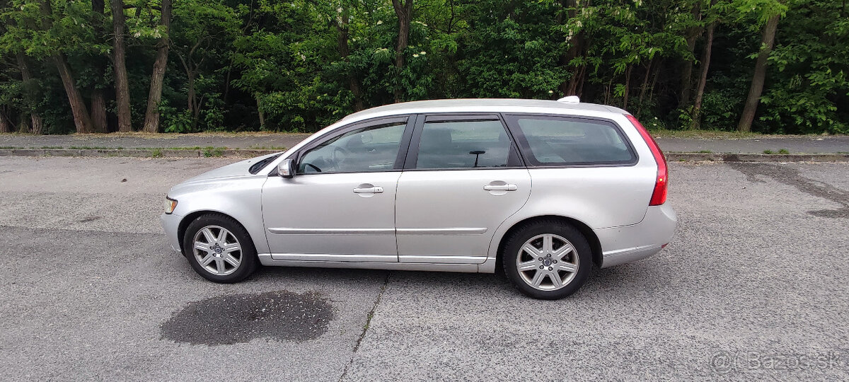 Predám Volvo V50 2.0D Automat