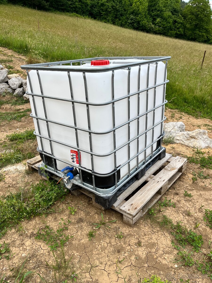 Predám 1000L IBC nádrž