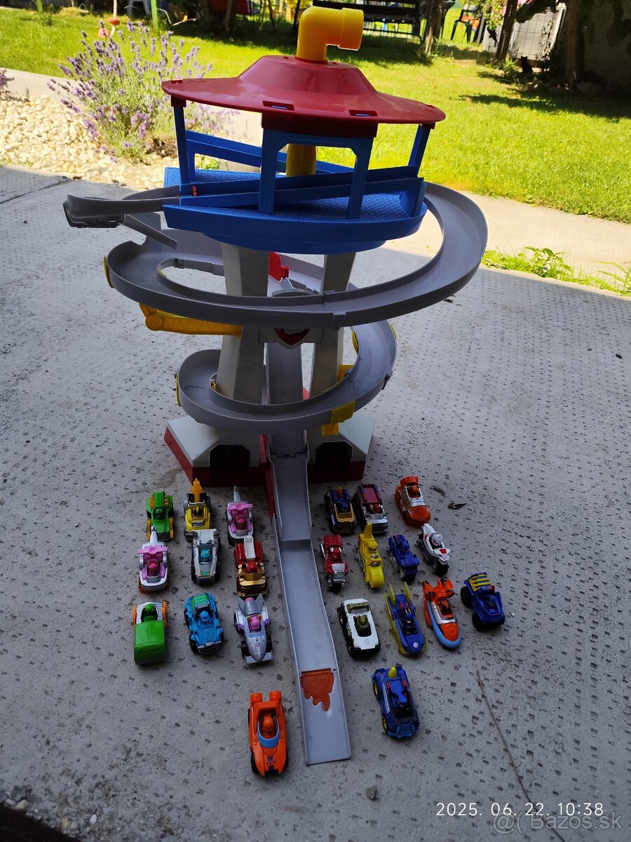 Paw patrol veža a železné autíčka