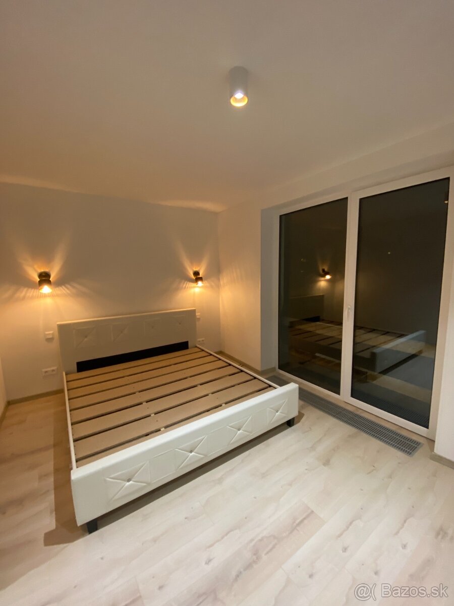 moderný 5-izbový byt s terasou a parkoviskom