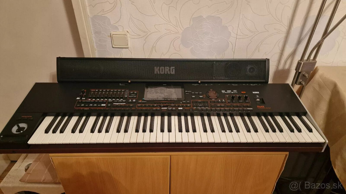 Korg PA4x 76 s reproduktorovým systémom