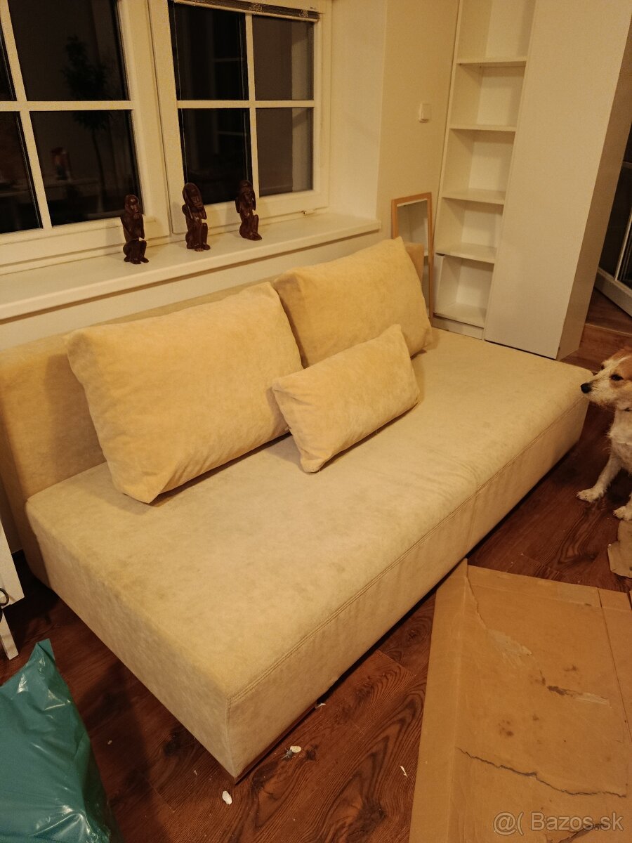 Predám zachovaly toztahovaci gauc