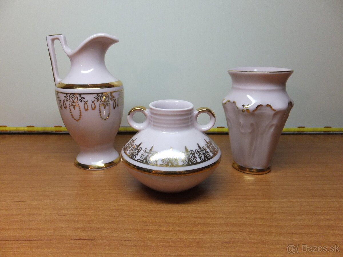 Set, originál růžový porcelán H&C Chodov, 3 vázičky.
