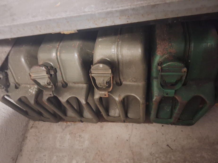 Kovové úložné prenosné "bandasky"