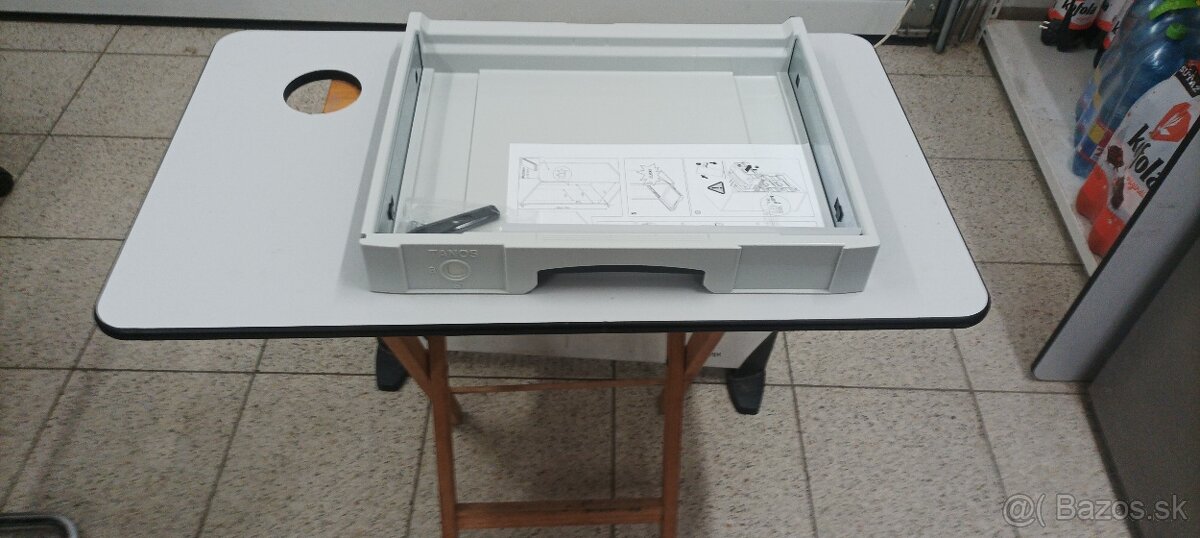 Predam výsuvný šuflík na Systainer Festool a Tanos.