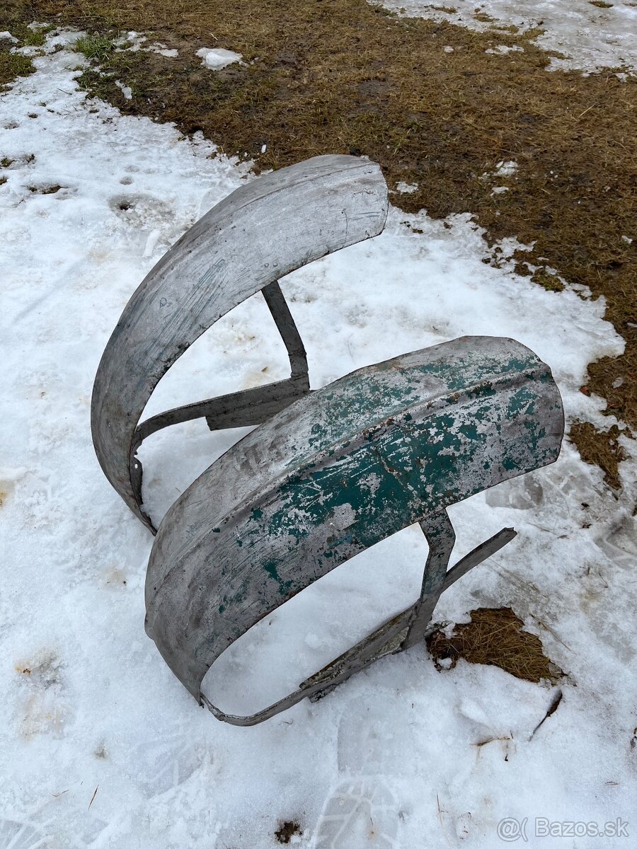 Predam blatníky na zetor