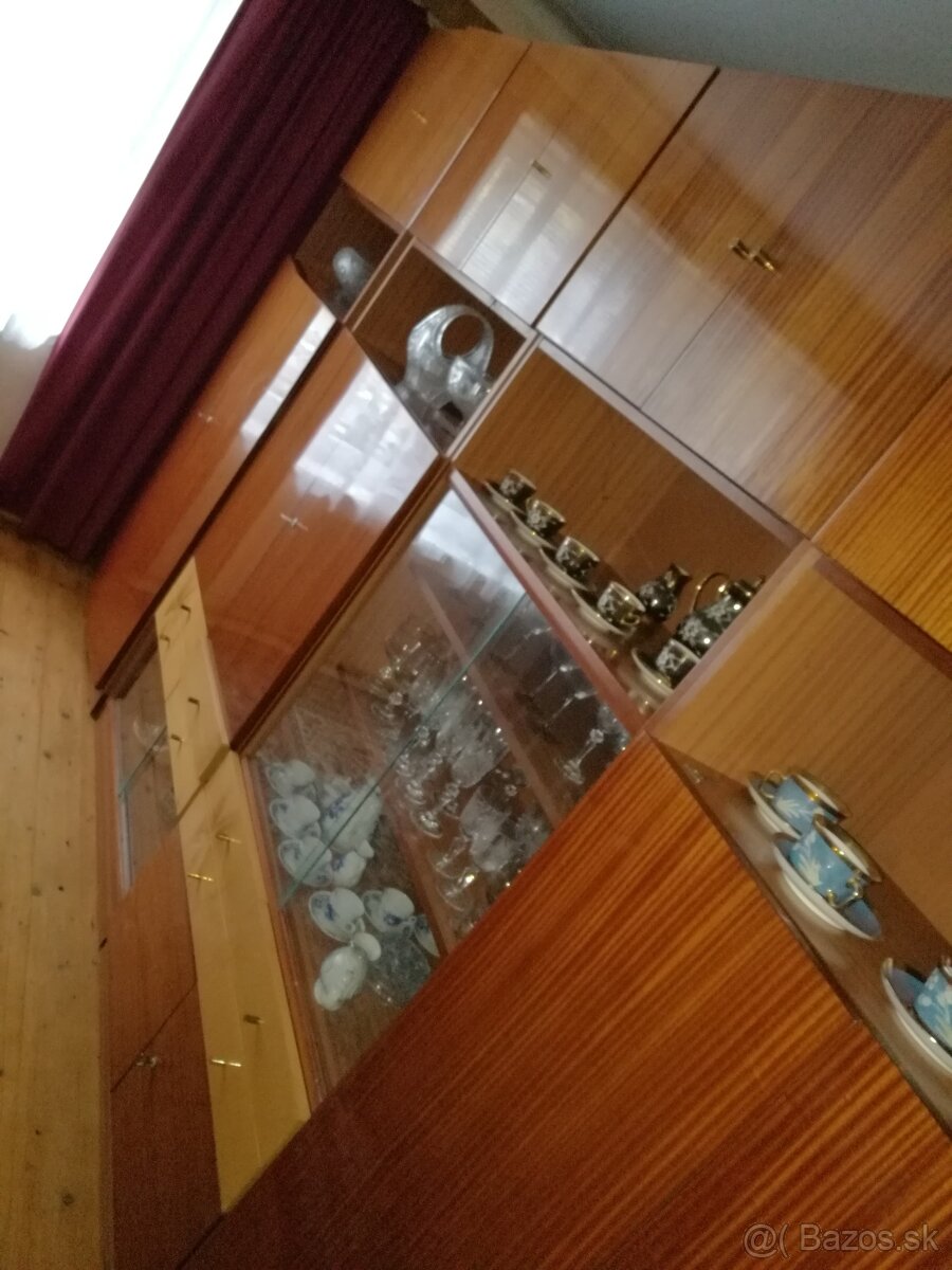 Predám retro obývaciu stenu Tatra nábytok Pravenec