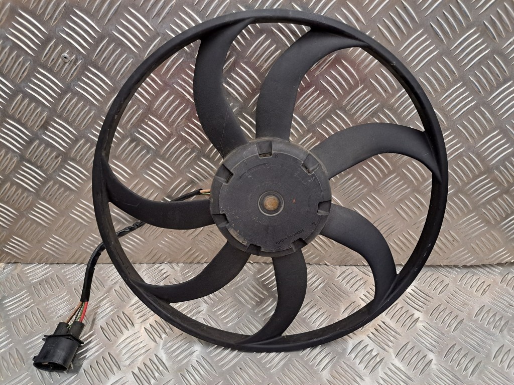 Ventilátor chladičov- GOLF 5, TOURAN, OCT2, LEON2, PASSAT B6