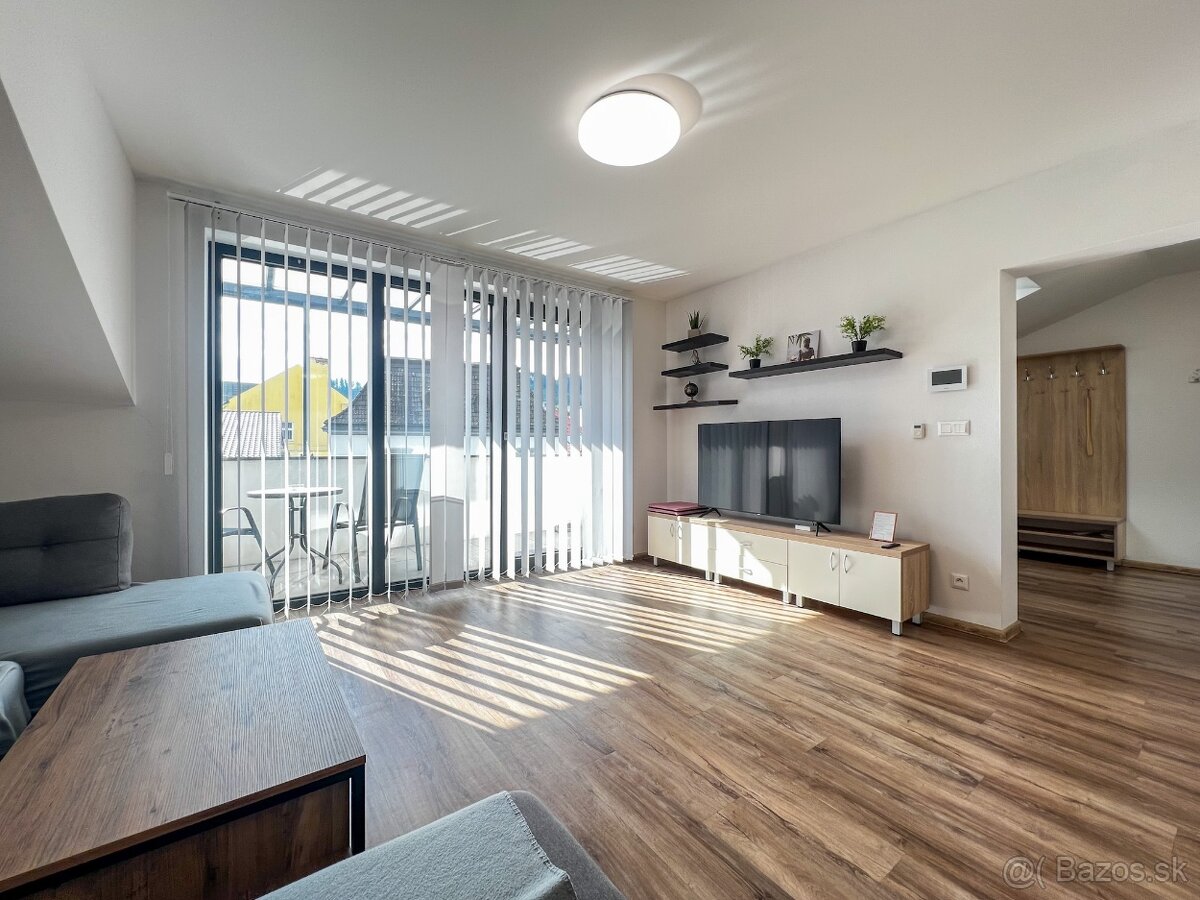 Moderný 3-izbový byt s terasou a parkovaním na prenájom – Ky