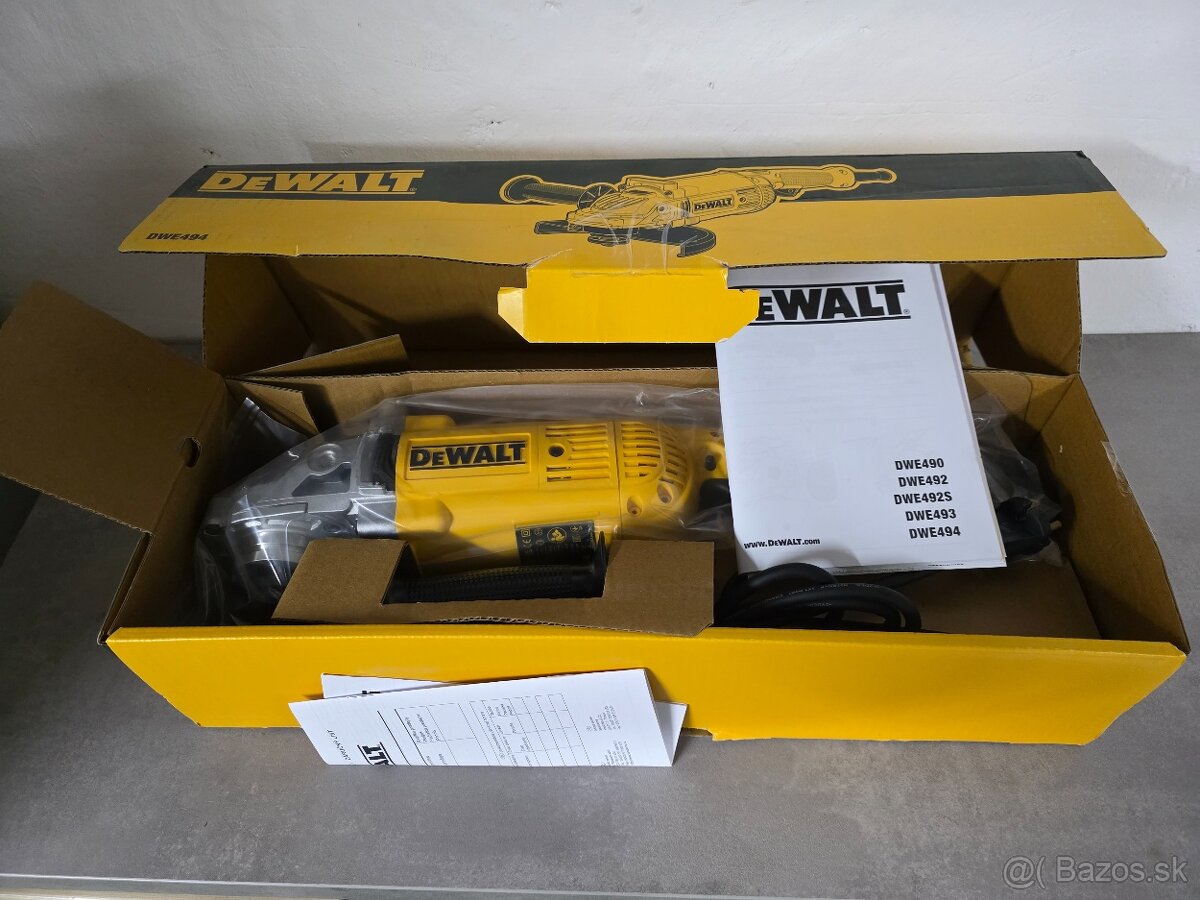 DeWALT DWE494 Elektrická uhlová brúska