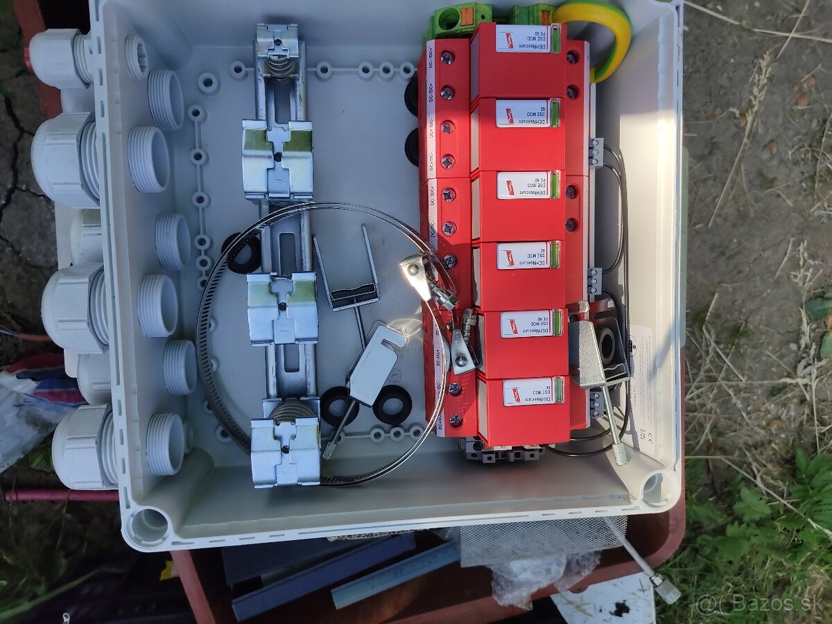 Skriňa na fotovoltaiku