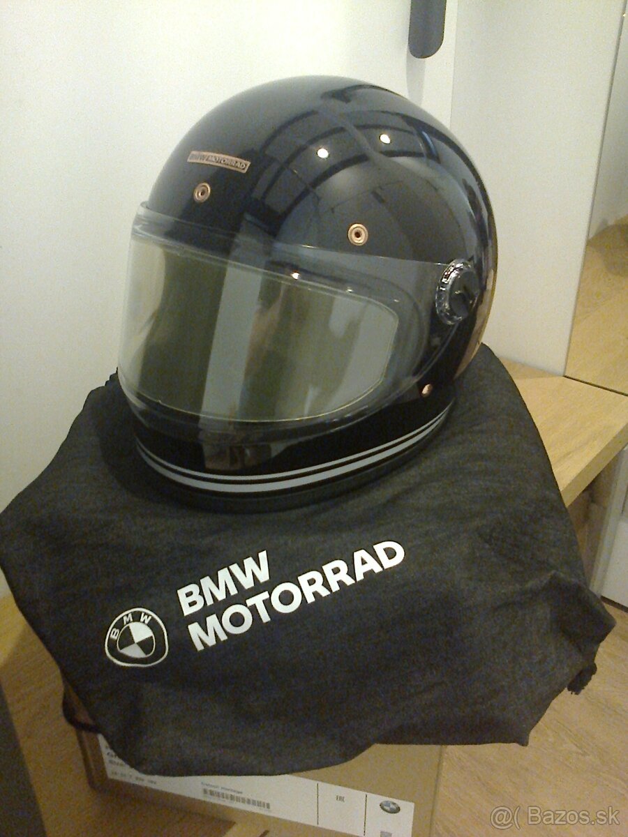 Motorkárska prilba BMW