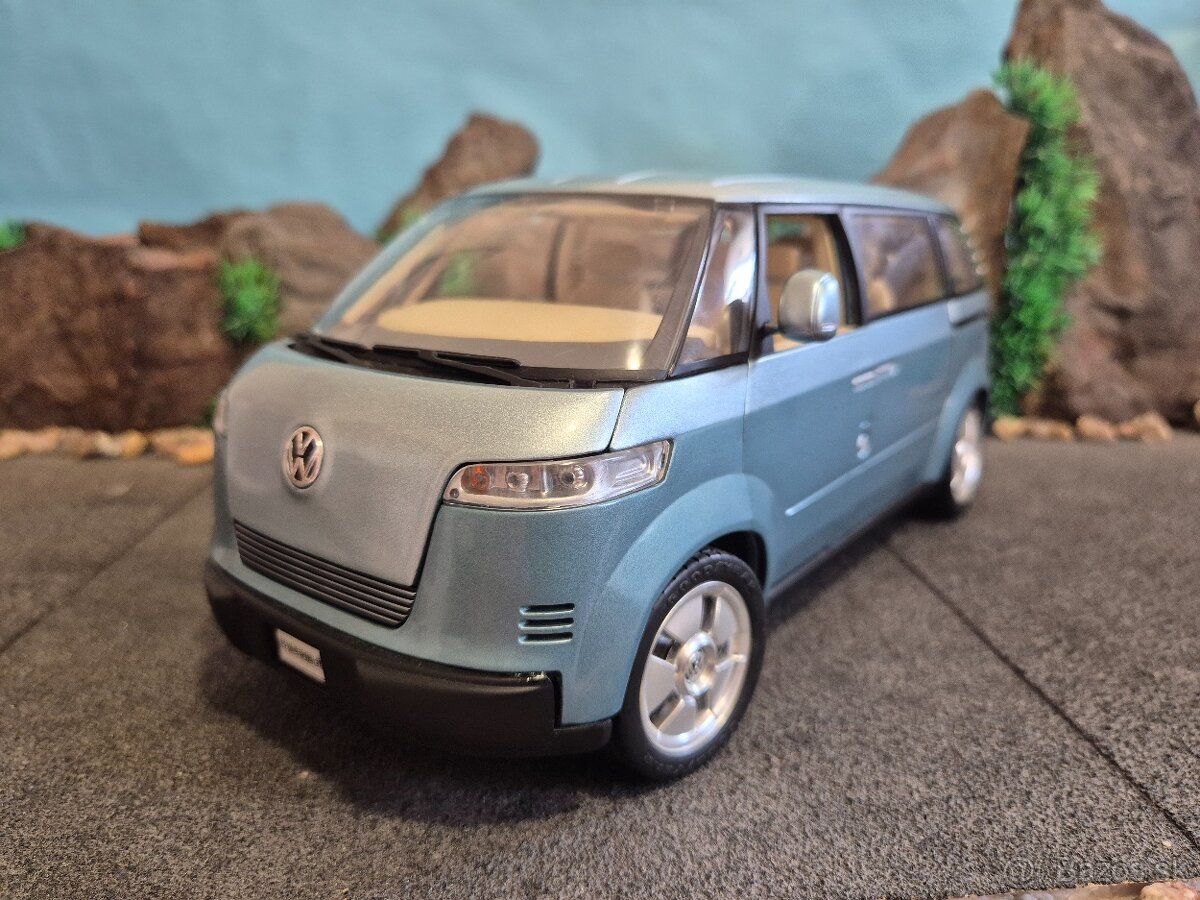Prodám model 1:18 VW microbus concept car 2001