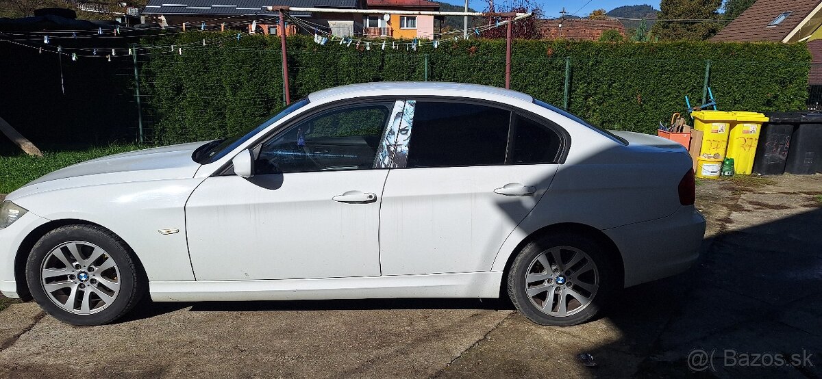 Predám zachovalé bmw e90 318i