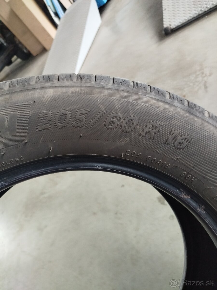 Celoročná Michelin 205/60r16
