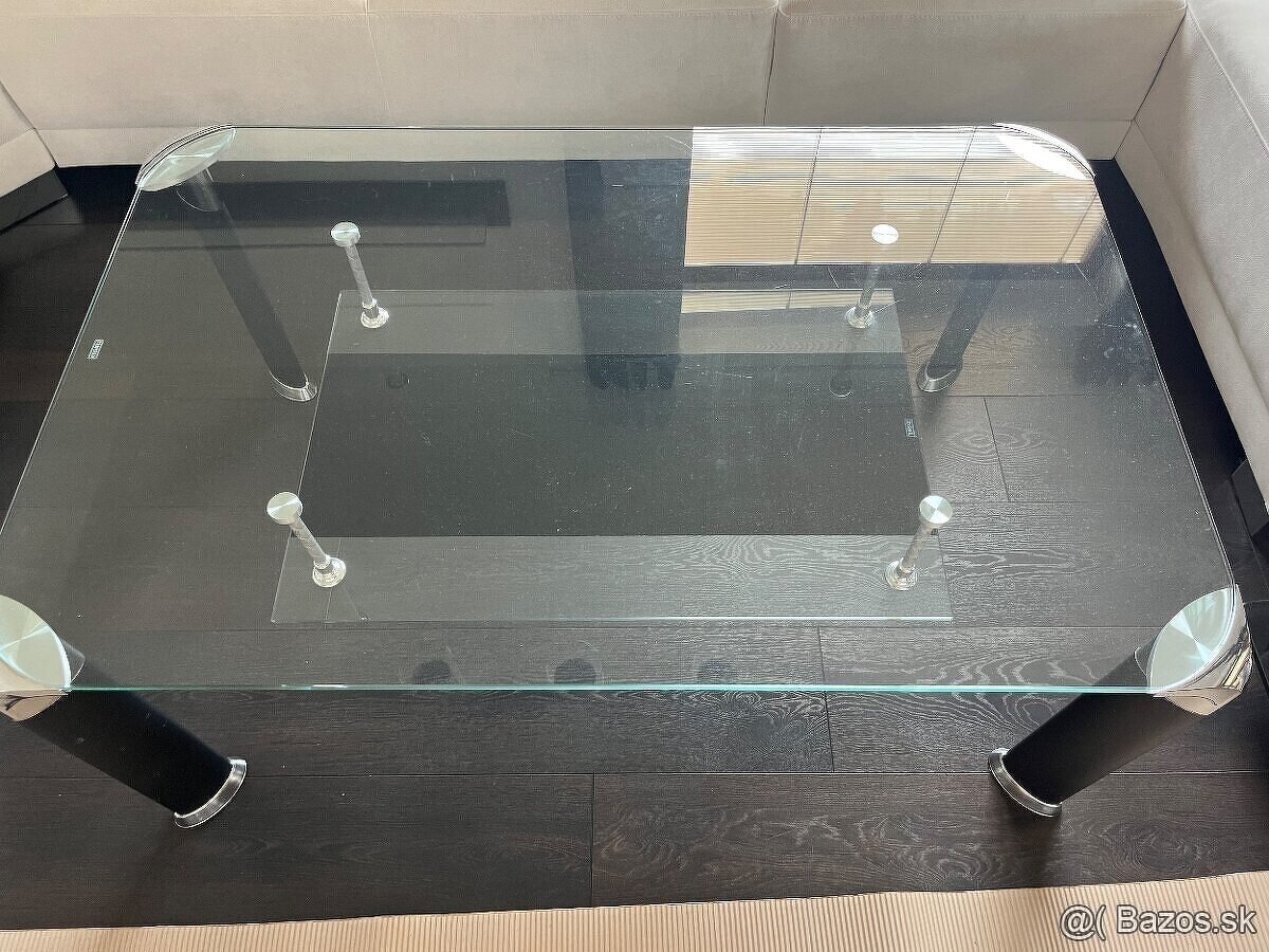 Predam konferečny stolik ako na foto TOP STAV Nerozbitny