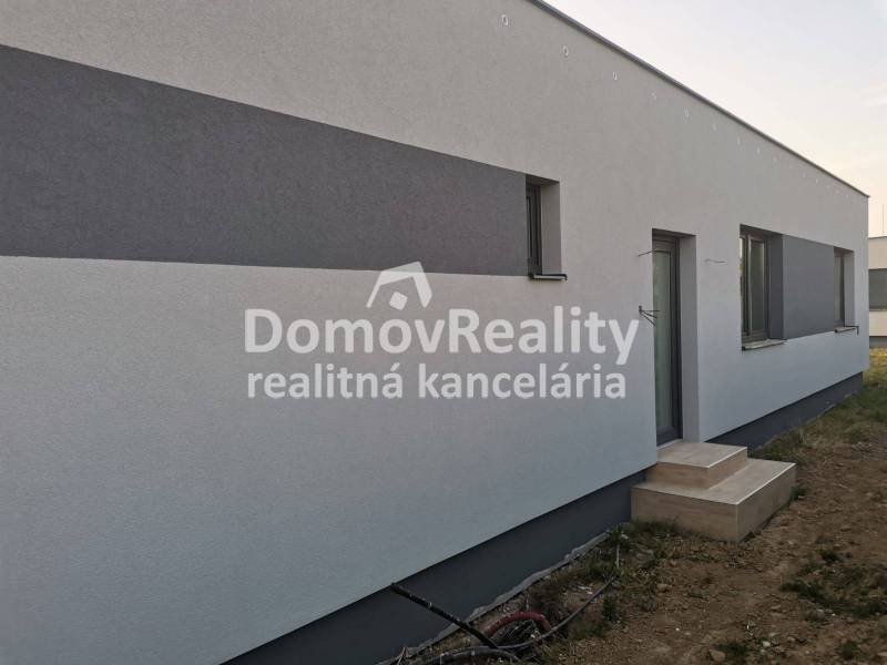 NA PREDAJ NOVOSTAVBA BOŠANY