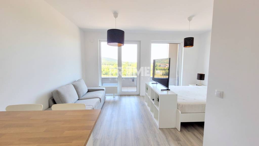 MODERNÝ 1,5i byt, NOV., LOGGIA, PARKING, BORY, Mateja Encing