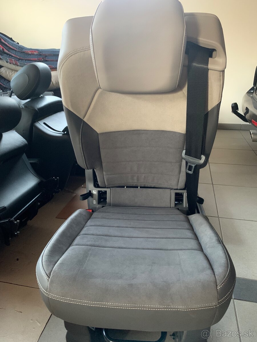Prostřední sedadlo Alcantara VW Multivan T7 v Top Stavu