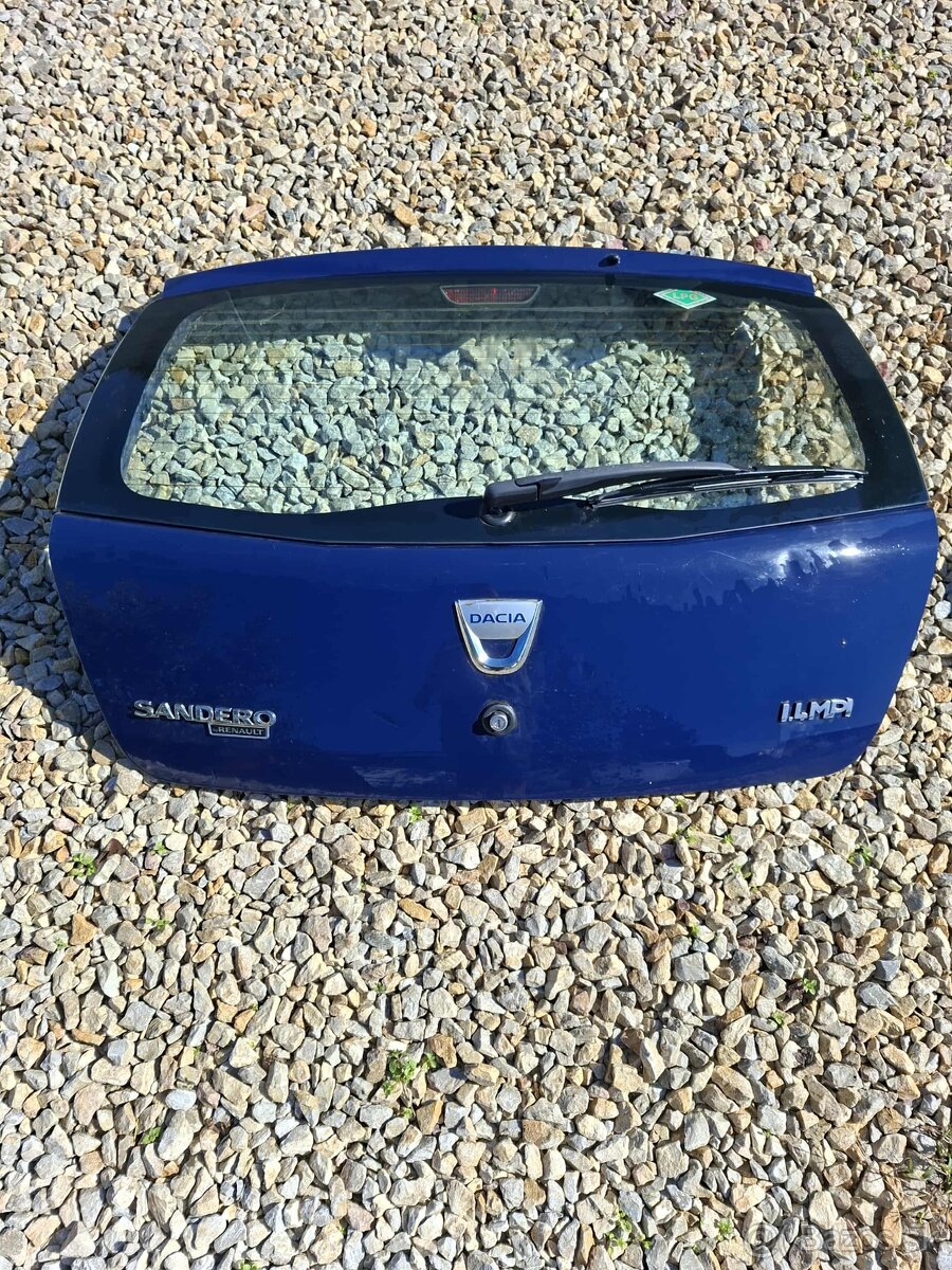 Kufrové dvere Dacia Sandero 2008