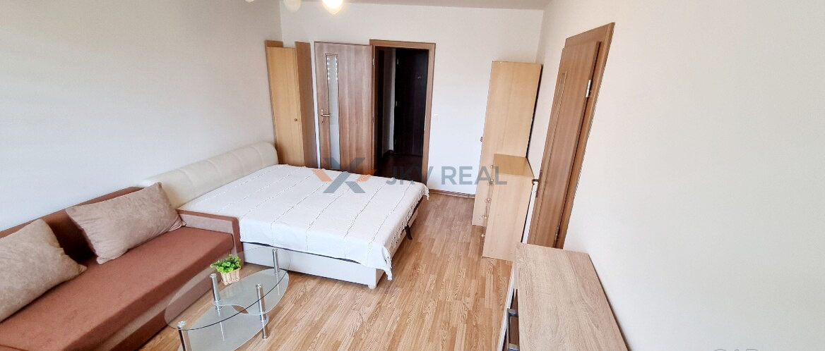 Atraktívny 1,5-izbový Byt s Balkónom na Prenájom v Srdci Mic