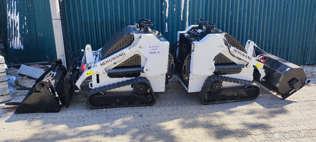 Univerzálni mini nakladač