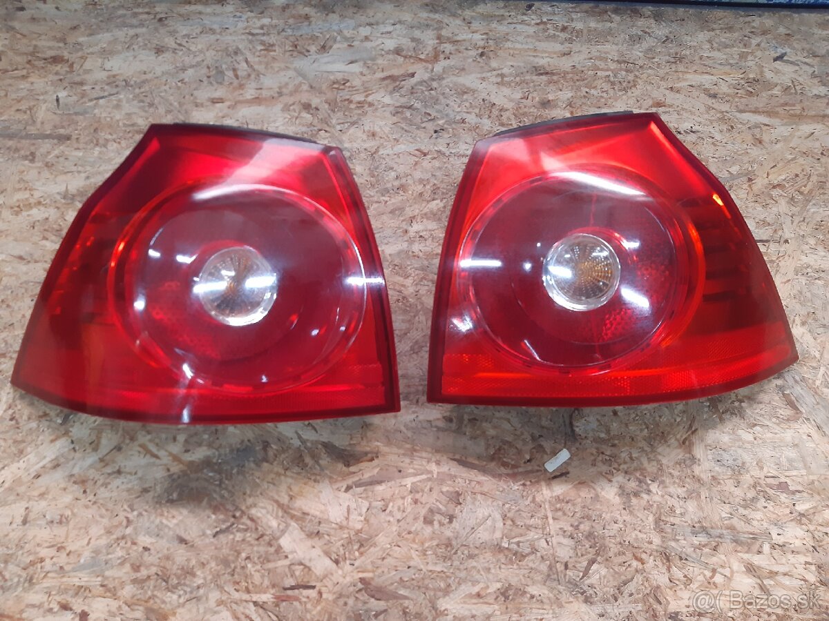 Zadné svetlá Golf