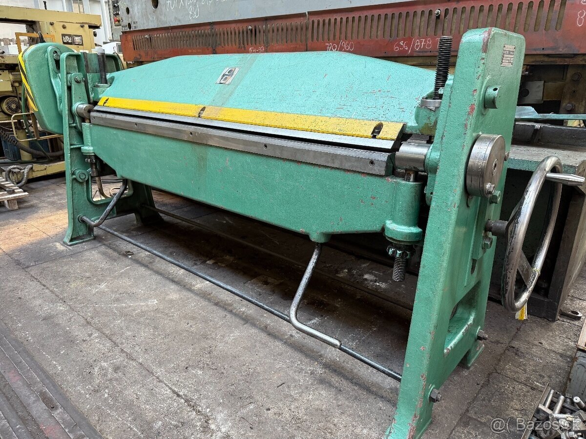 Ohýbačka plechu XK 2000/2A