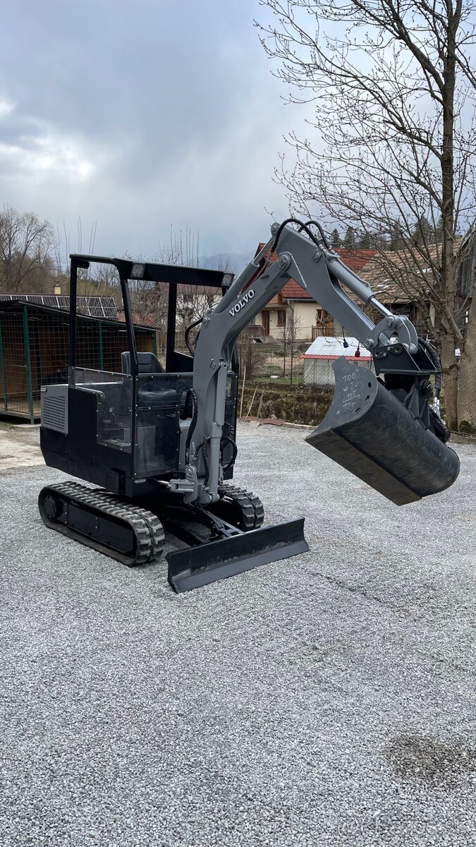 Zemné a výkopové práce minibager 1,8t