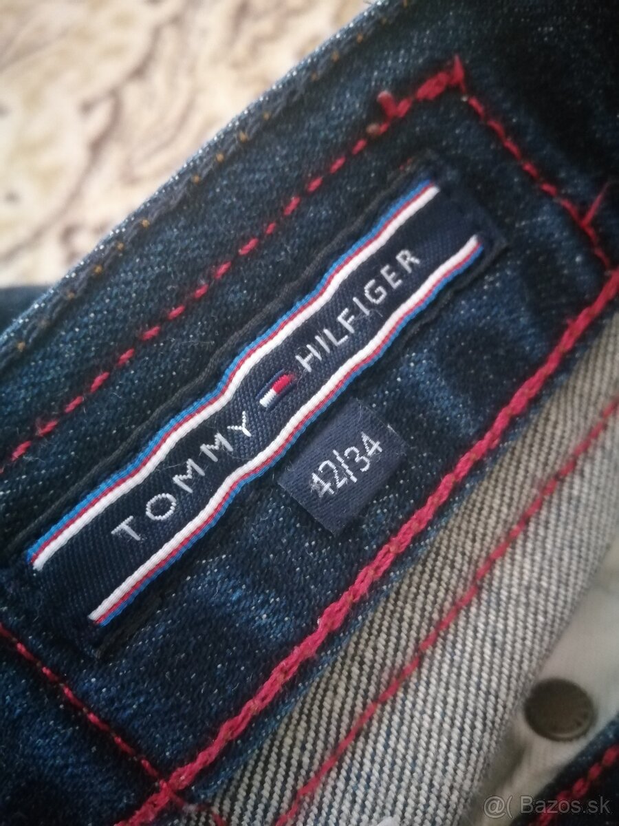 Tommy HILFIGER č. 42 /34