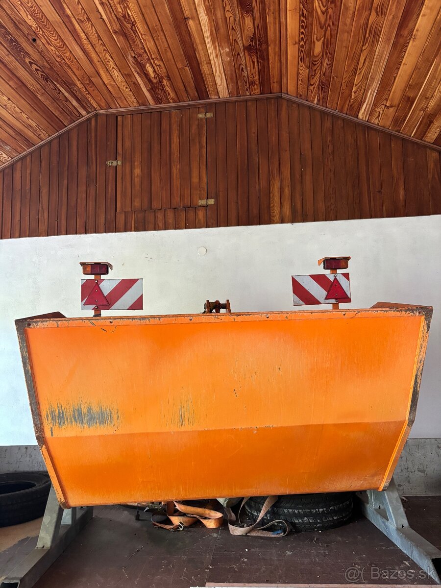 Sypač TS1000