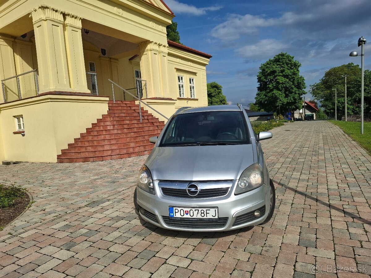 Ponúkam na predaj opel zafira B 7 mieste 1.9 CDTI 110 kw