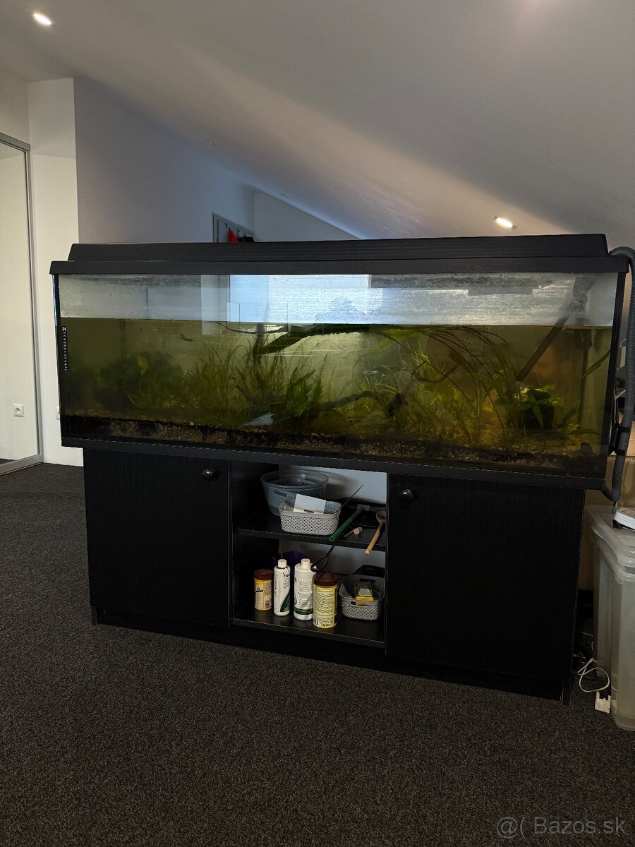 AKVARIUM 350 L pre rybičky