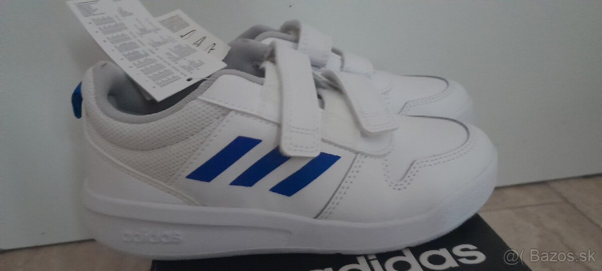 Detské topánky Adidas, veľkosť 31. nové
