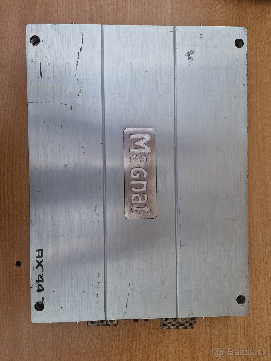 zosilovač MAGNAT RX44