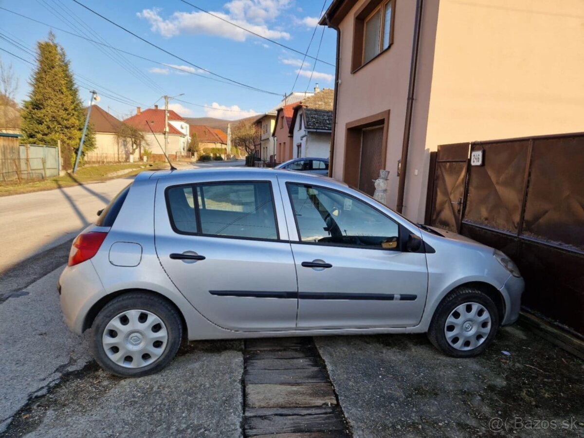 Clio 1.5dci, rok 2009, TK a EK do 10/2026, bez korózie
