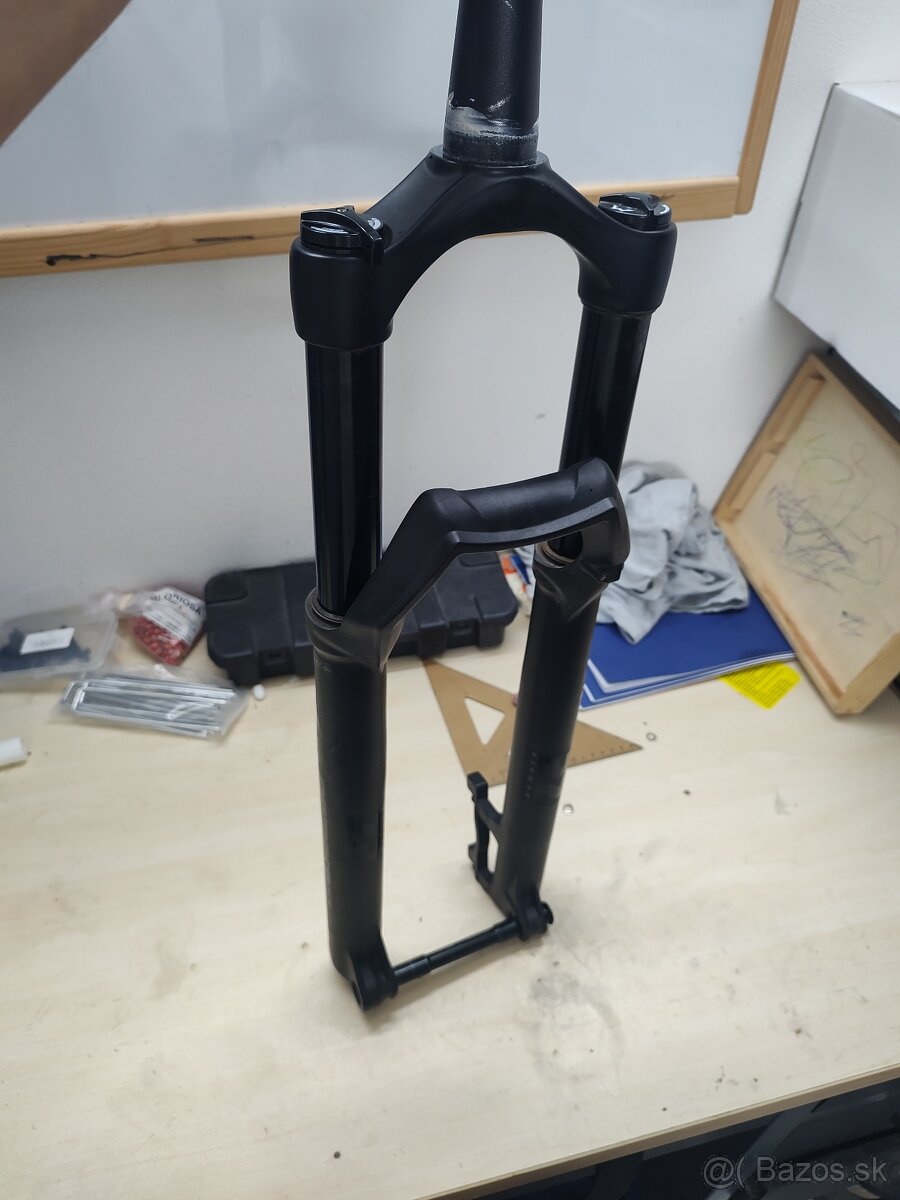Marzocchi BOMBER Z2 odpružená vidlica, 140 mm, OEM