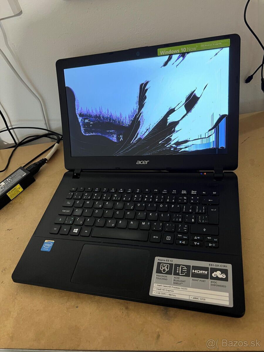 Predám notebook Acer 13,3"Aspire ES 13 na diely - opravu
