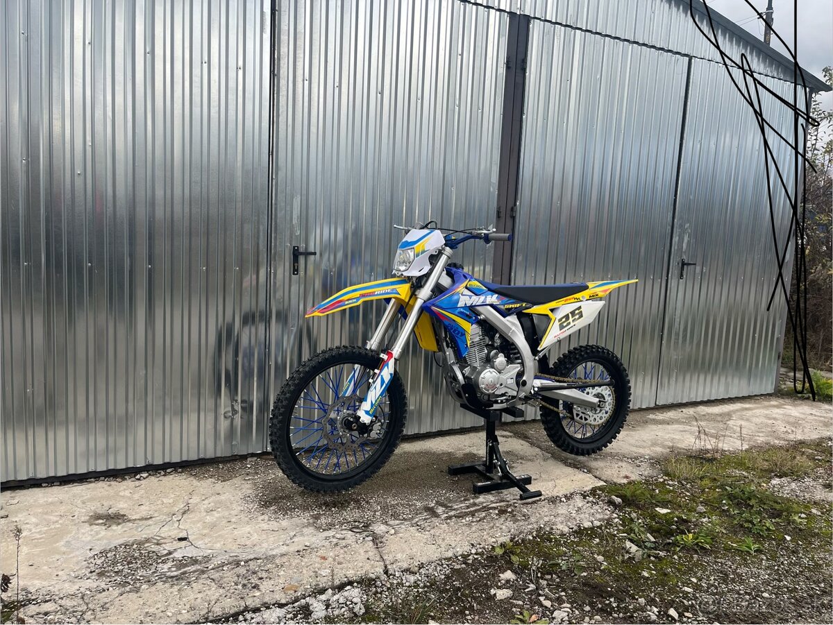 Enduro mzk 250 cm3