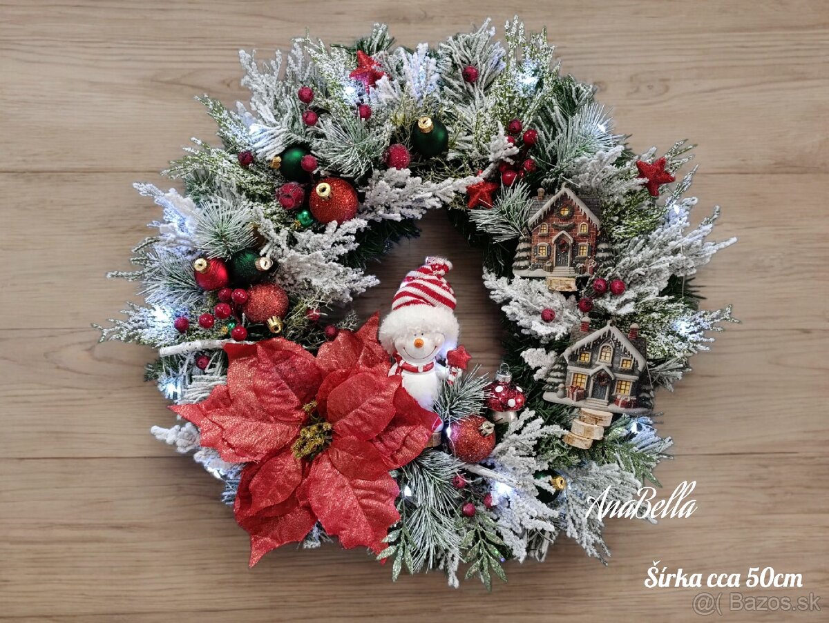 Vianočný červený veniec na dvere
