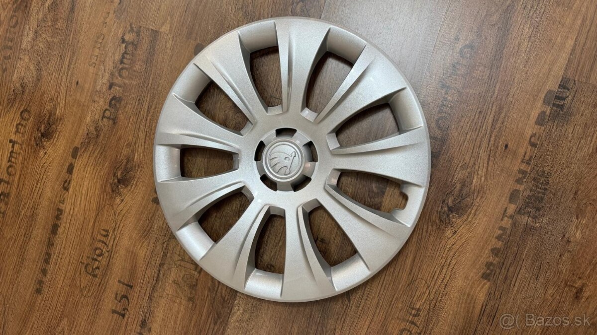 Puklice ŠKODA „BORNEO“ 6,5 J x 17