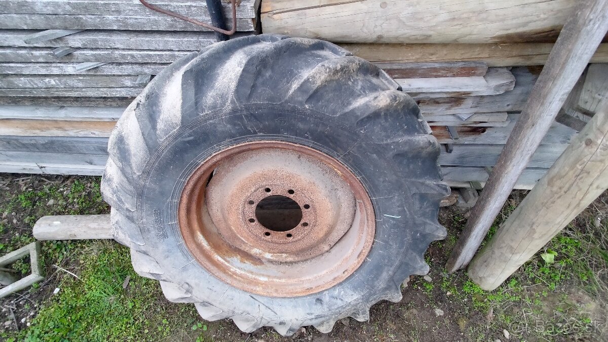 Zadné koleso na traktor Zetor