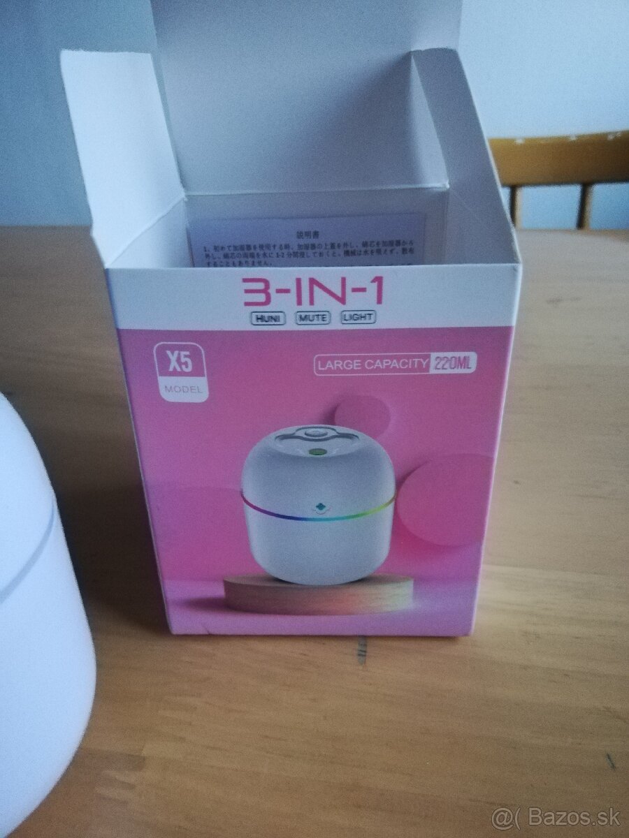 Aromaterapeuticky strojček s USB zvlhčovačom