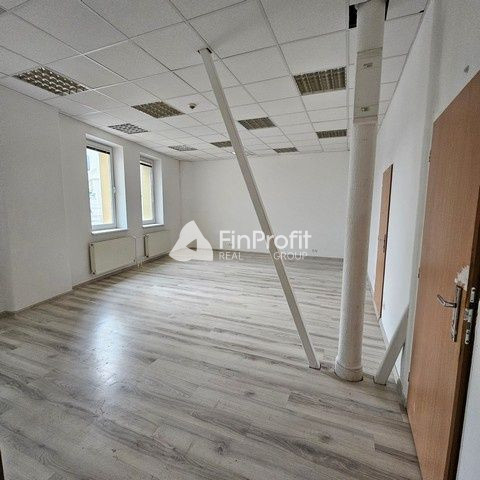 Kancelária v administratívnej časti Hotela Saffron - 48,9 m2