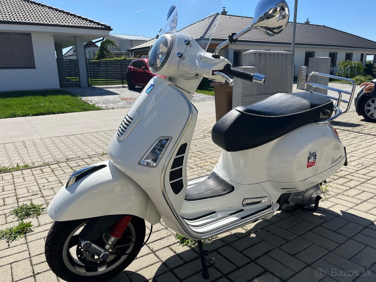 Vespa GTS 300 - rv 08/2009 - REZERVOVANE do 2.5
