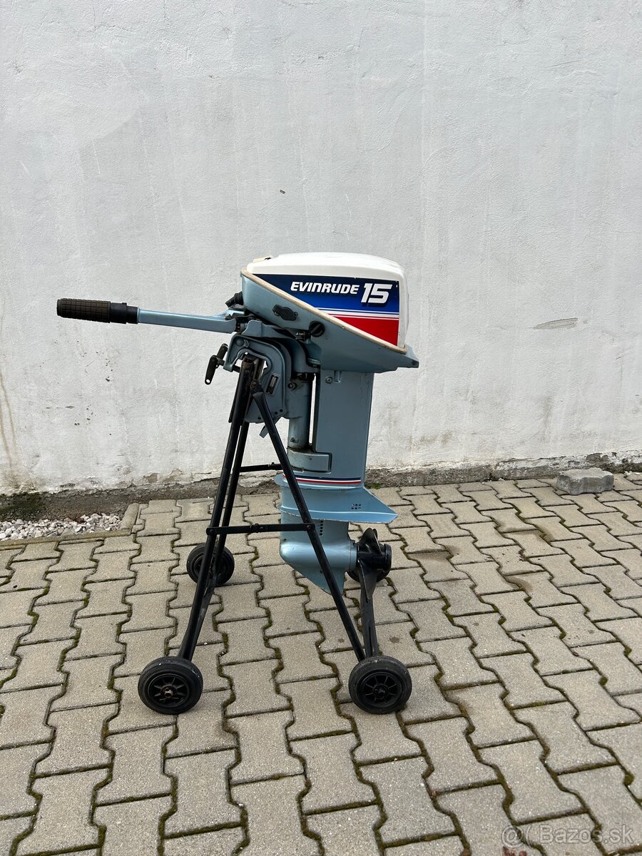 Lodny motor Evinrude 15HP 2T (11kw)