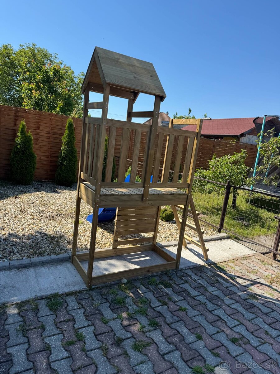 Detské drevené ihrisko