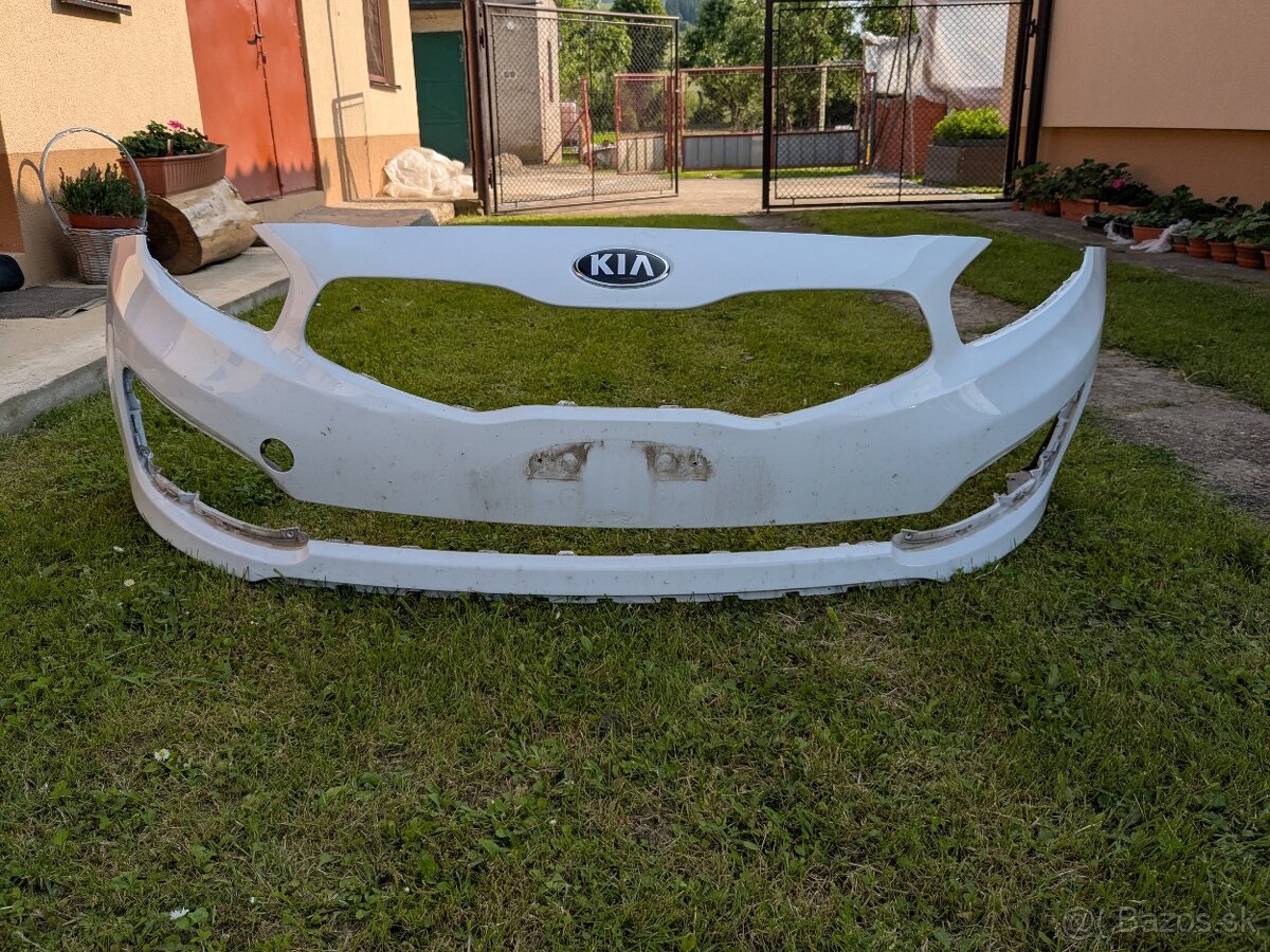 KIA Ceed SW predný nárazník