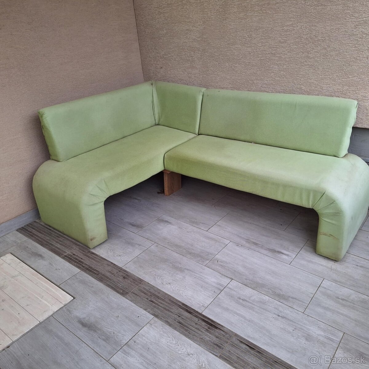Darujem sedačku