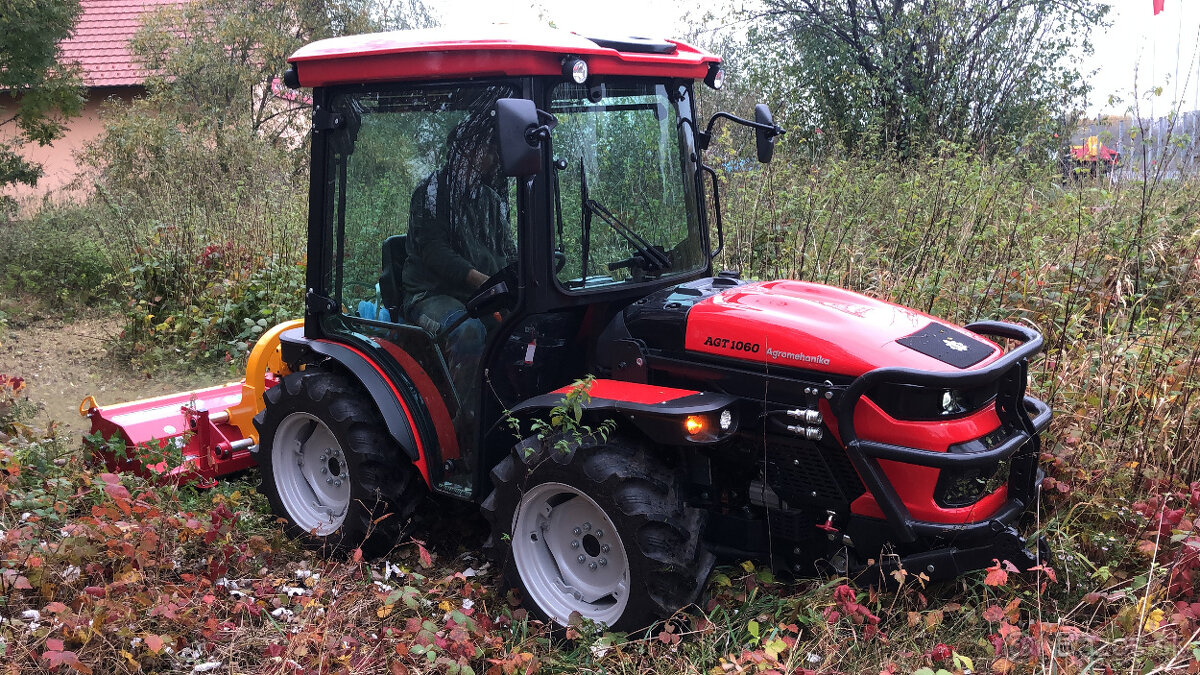Malotraktor AGT 1060 Turbo + kabina otočné pracoviště, 56 HP